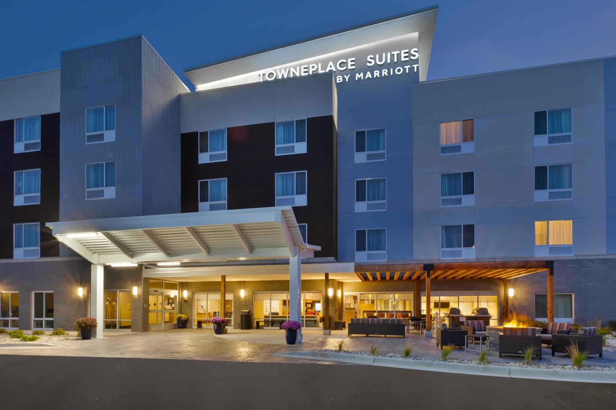 Towneplace Suites By Marriott Grand Rapids Airport Southeast Exteriér fotografie